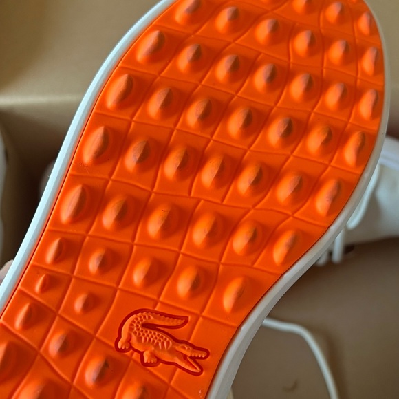 Like-new pair of Lacoste synthetic shoes. - Picture 2 of 3